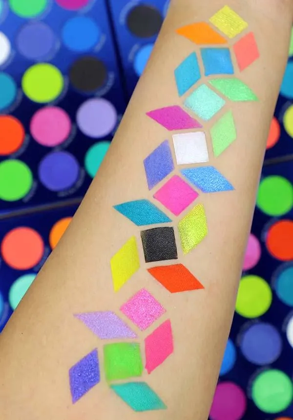 City of Neon Lights | EYESHADOW PALETTE