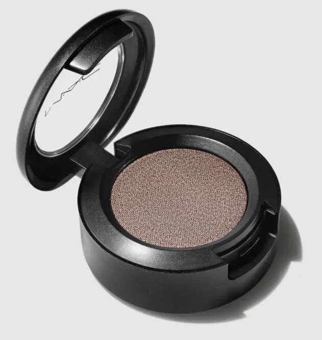 MAC Eye Shadow Club