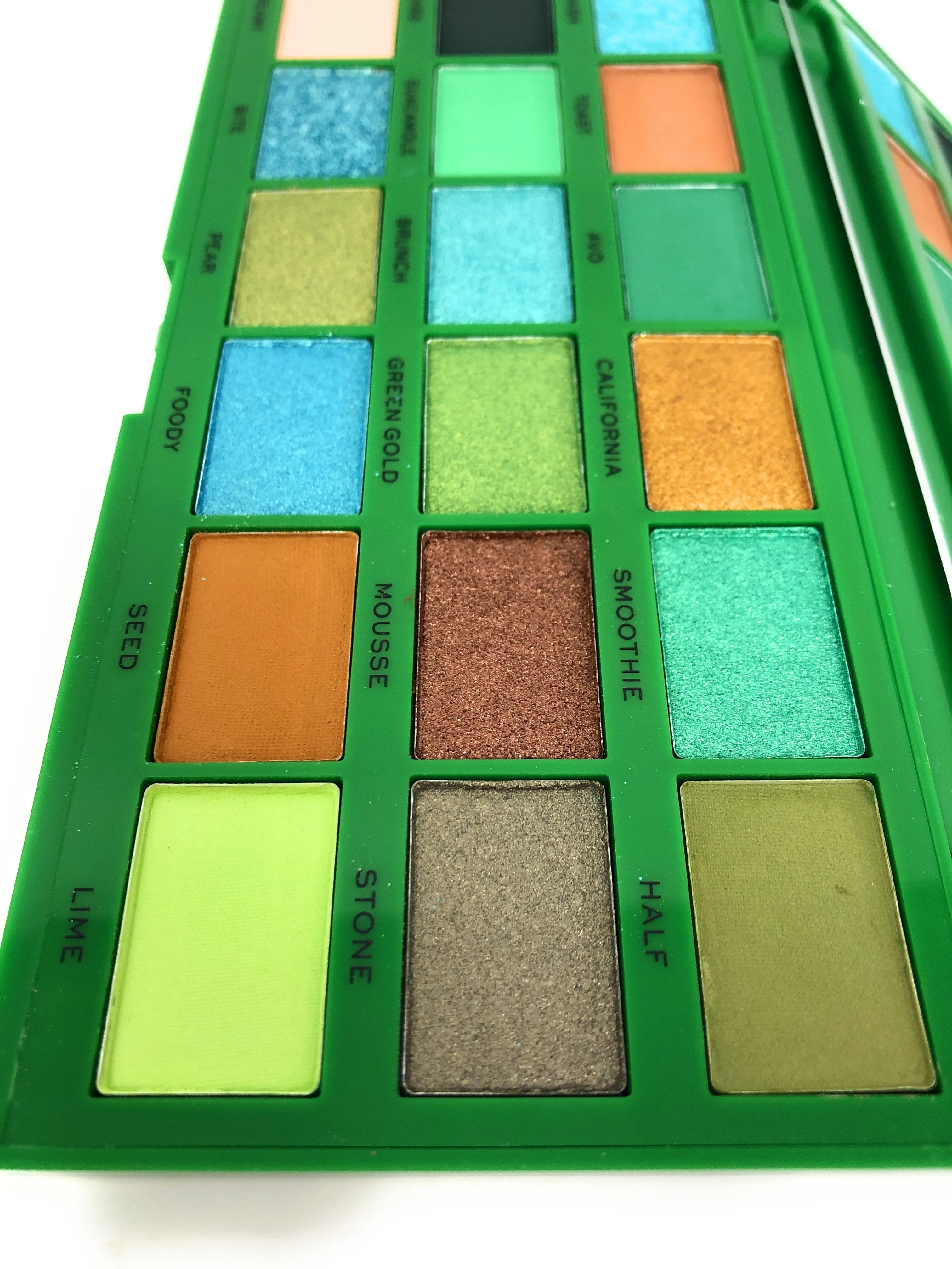 Revolution Eyeshadow Palette Tasty Avocado 18 Colours Shades